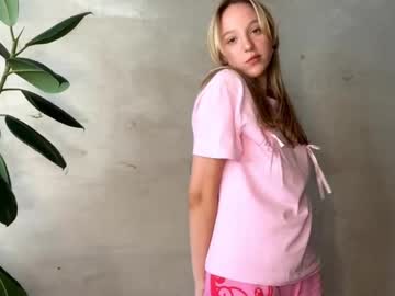 One_More_Purr Chaturbate stream image from July 14, 2025