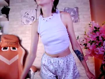 Imvivintmu Chaturbate stream image from July 14, 2025