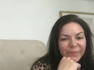 Bunnibrooks Chaturbate stream image from July 14, 2025