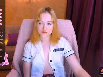 Evameowww Chaturbate stream image from July 14, 2025
