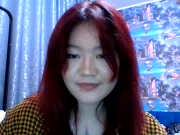 Kiradrip Chaturbate stream image from July 14, 2025