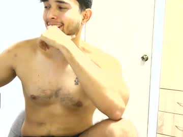 Priaries Chaturbate stream image from July 14, 2025