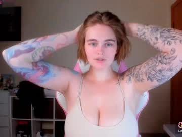 Annaroading Chaturbate stream image from July 14, 2025