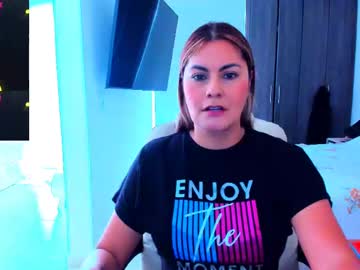 Lau_Miii Chaturbate stream image from July 14, 2025
