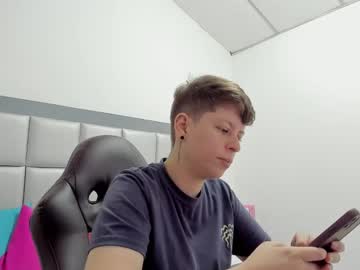 Jv92_ Chaturbate stream image from July 15, 2025