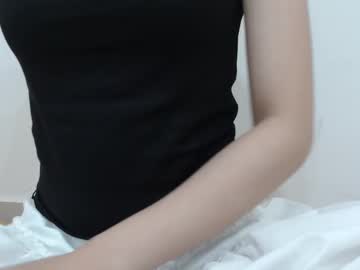 Kikihotlady Chaturbate stream image from July 15, 2025