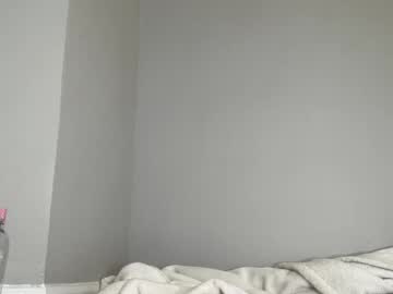 Kittycreamm Chaturbate stream image from July 15, 2025