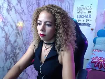 Thalia_Mills19 Chaturbate stream image from July 15, 2025