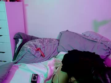 Bubbblesxo Chaturbate stream image from July 15, 2025