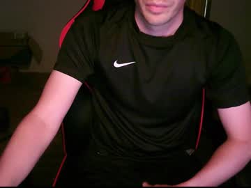Zyriosben Chaturbate stream image from July 15, 2025
