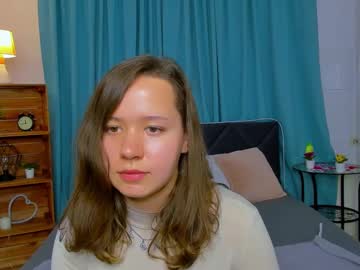 Lauraellinss Chaturbate stream image from July 15, 2025