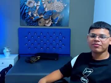 Crisanderick Chaturbate stream image from July 15, 2025
