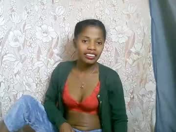 Rosiahot1 Chaturbate stream image from July 15, 2025