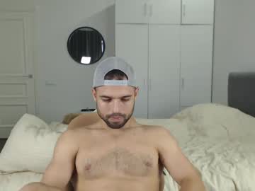 Onebestlover Chaturbate stream image from July 15, 2025