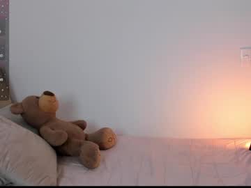 Alicejhons Chaturbate stream image from July 15, 2025
