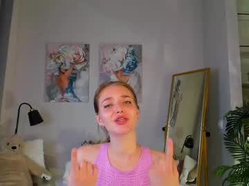 Hellenbabyx Chaturbate stream image from July 15, 2025