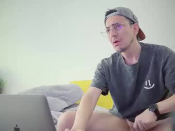 Canguroblanco Chaturbate stream image from July 15, 2025
