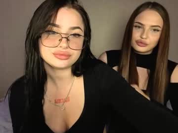 Lisaanddenis stream image from July 15, 2025