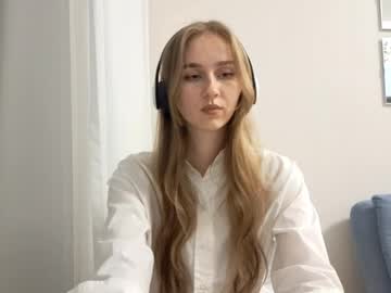 Artofblush Chaturbate stream image from July 15, 2025