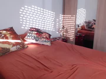 Kristenwylde Chaturbate stream image from July 15, 2025