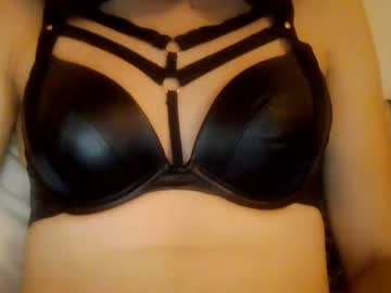 Mari668943 Chaturbate stream image from July 15, 2025