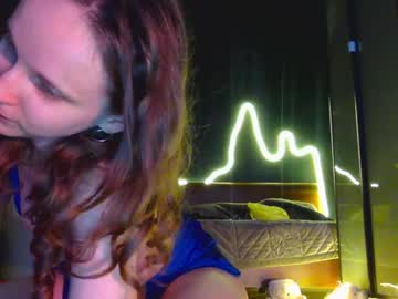 Magic_Mini_Moon Chaturbate stream image from July 15, 2025