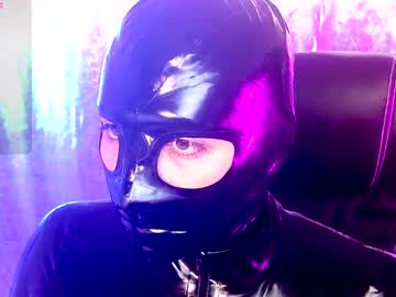 Neonshinyjoy Chaturbate stream image from July 15, 2025