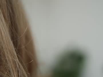 Lipsnberry_ Chaturbate stream image from July 15, 2025