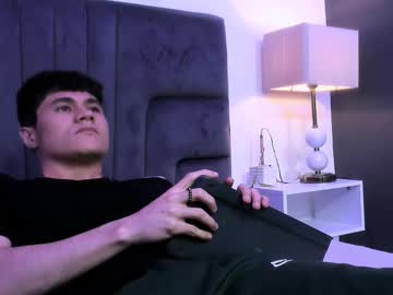 Roan_Birkin Chaturbate stream image from July 15, 2025