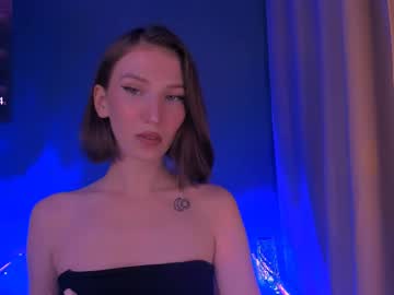 Ellaamber Chaturbate stream image from July 16, 2025