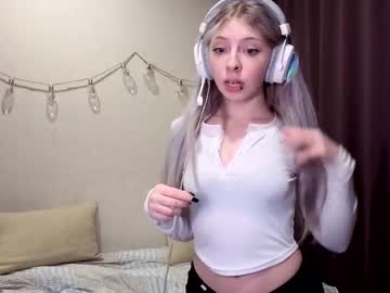 Marikko_Lin Chaturbate stream image from July 16, 2025