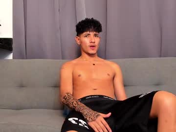 Noahdaviss Chaturbate stream image from July 16, 2025