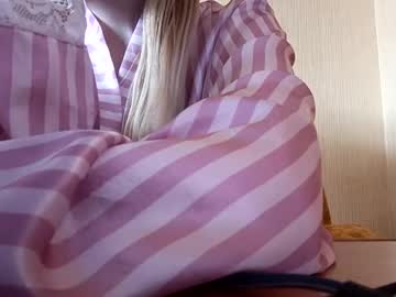 Elza_Com Chaturbate stream image from July 16, 2025