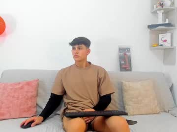 Loganoficialx Chaturbate stream image from July 16, 2025