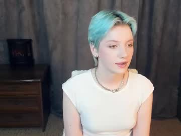 Nakishacroshaw Chaturbate stream image from July 16, 2025