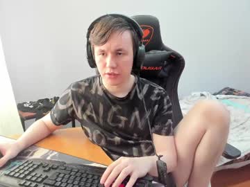 Iliaskrislove Chaturbate stream image from July 16, 2025