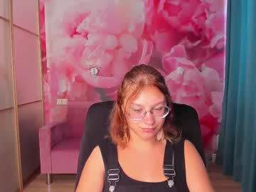 Angelinalow Chaturbate stream image from July 16, 2025