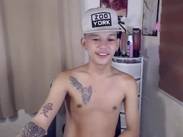 Asianhugecock05 Chaturbate stream image from July 16, 2025