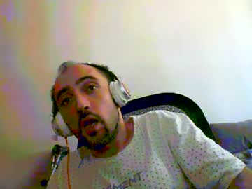 Bentish Chaturbate stream image from July 16, 2025