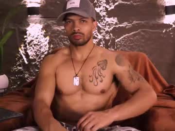 Dann_Saenz Chaturbate stream image from July 16, 2025