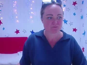 Snezhanarells Chaturbate stream image from July 16, 2025