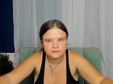 Adelecruzz Chaturbate stream image from July 16, 2025