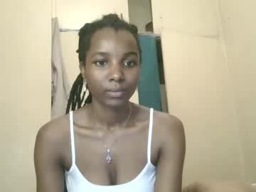 Elvier_Cute Chaturbate stream image from July 16, 2025