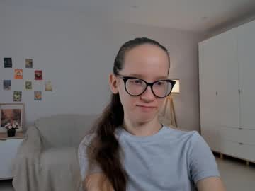 Lynettebails stream image from July 16, 2025