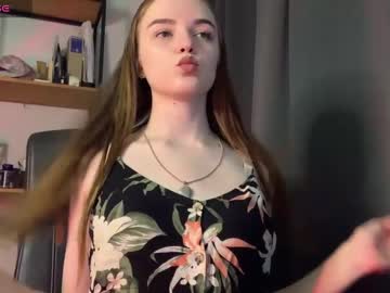 Aliatorres Chaturbate stream image from July 16, 2025