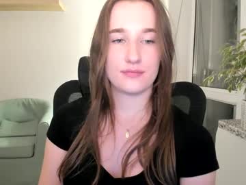 Oliviaaa2003 Chaturbate stream image from July 16, 2025