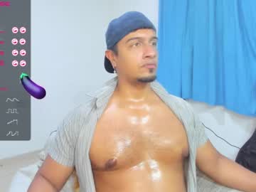 Andyoficialwc Chaturbate stream image from July 16, 2025