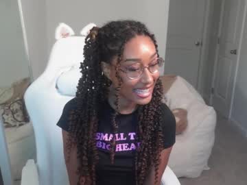 Rhileylove Chaturbate stream image from July 16, 2025