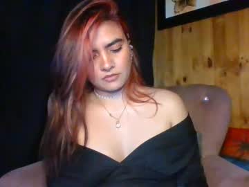 Zoee_T Chaturbate stream image from July 17, 2025