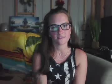 Poptartt1 Chaturbate stream image from July 17, 2025